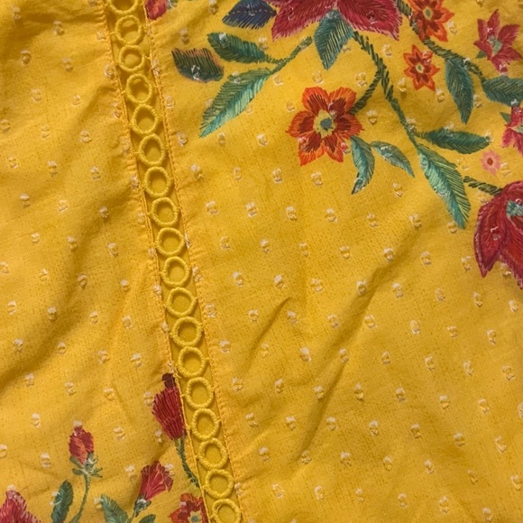 Farm Rio Flower Embroidered Top - Picture 6 of 6